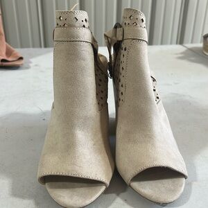 Just fab,size 7.5, tan